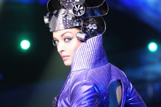 அழகும் அறிவும் கலந்து படைத்த ஓவியம்..