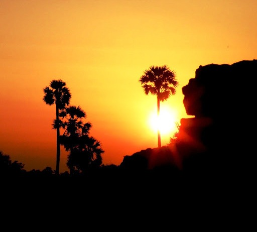 sabdhathai mownathaal udaikkiren